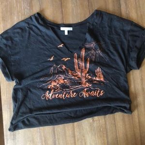 black graphic cropped tee